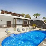 Stunning Seaview Casa Tosco 5 Bedroom Pool Table Villa Puerto del Carmen (Lanzarote)