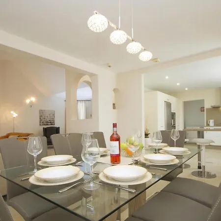 Villa Stunning Seaview Casa Tosco 5 Bedroom Pool Table Overlooking Old Town *