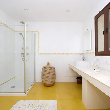 Stunning Seaview Casa Tosco 5 Bedroom Pool Table Overlooking Old Town Villa Puerto del Carmen (Lanzarote)