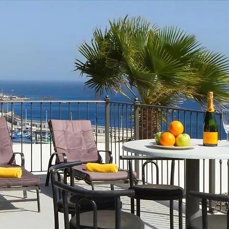 Villa Stunning Seaview Casa Tosco 5 Bedroom Pool Table Overlooking Old Town *